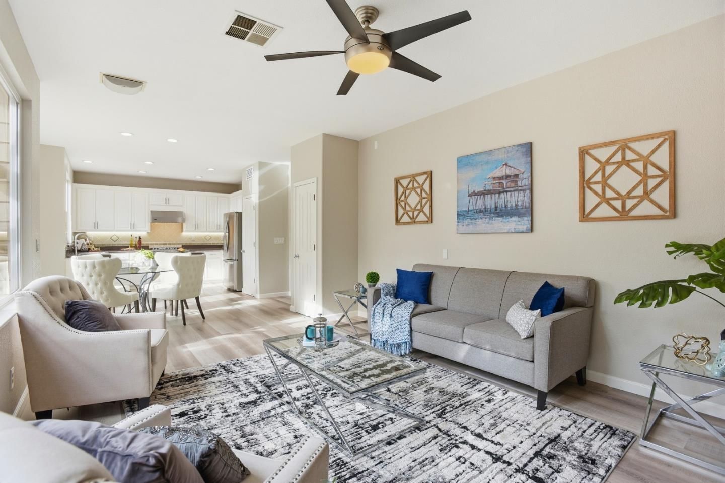 Detail Gallery Image 13 of 63 For 928 Wilks St, East Palo Alto,  CA 94303 - 4 Beds | 2/1 Baths