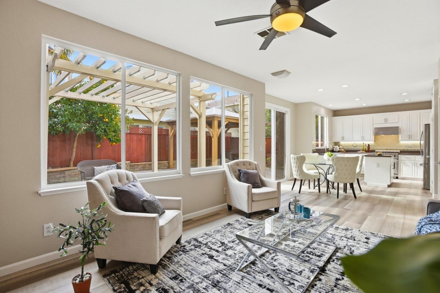 Detail Gallery Image 17 of 63 For 928 Wilks St, East Palo Alto,  CA 94303 - 4 Beds | 2/1 Baths