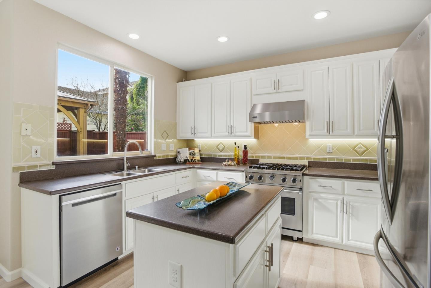 Detail Gallery Image 21 of 63 For 928 Wilks St, East Palo Alto,  CA 94303 - 4 Beds | 2/1 Baths