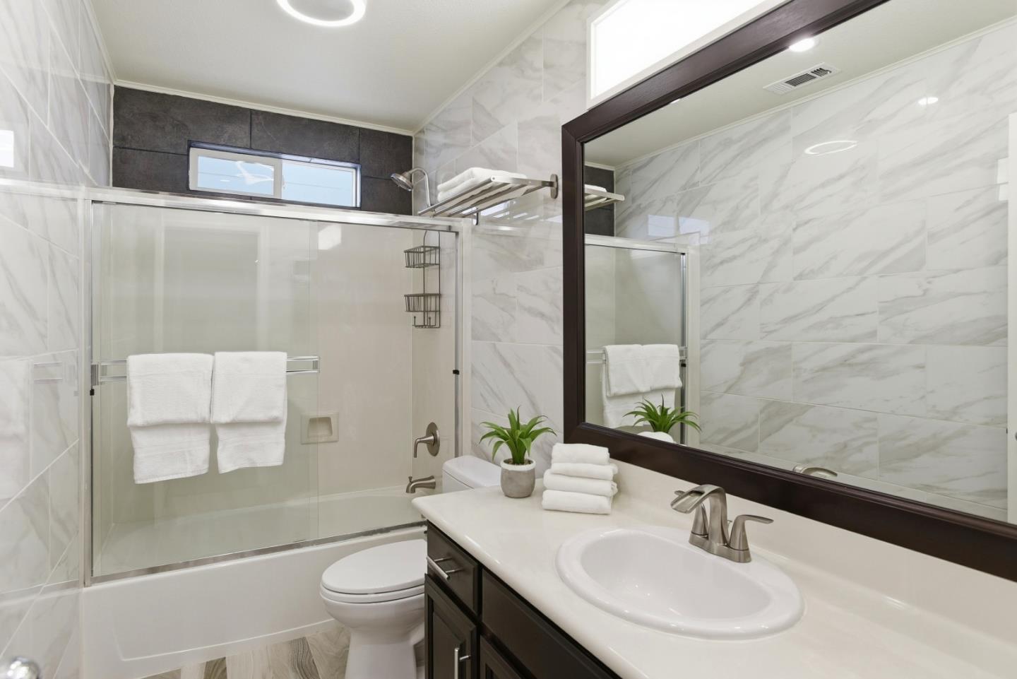 Detail Gallery Image 38 of 63 For 928 Wilks St, East Palo Alto,  CA 94303 - 4 Beds | 2/1 Baths