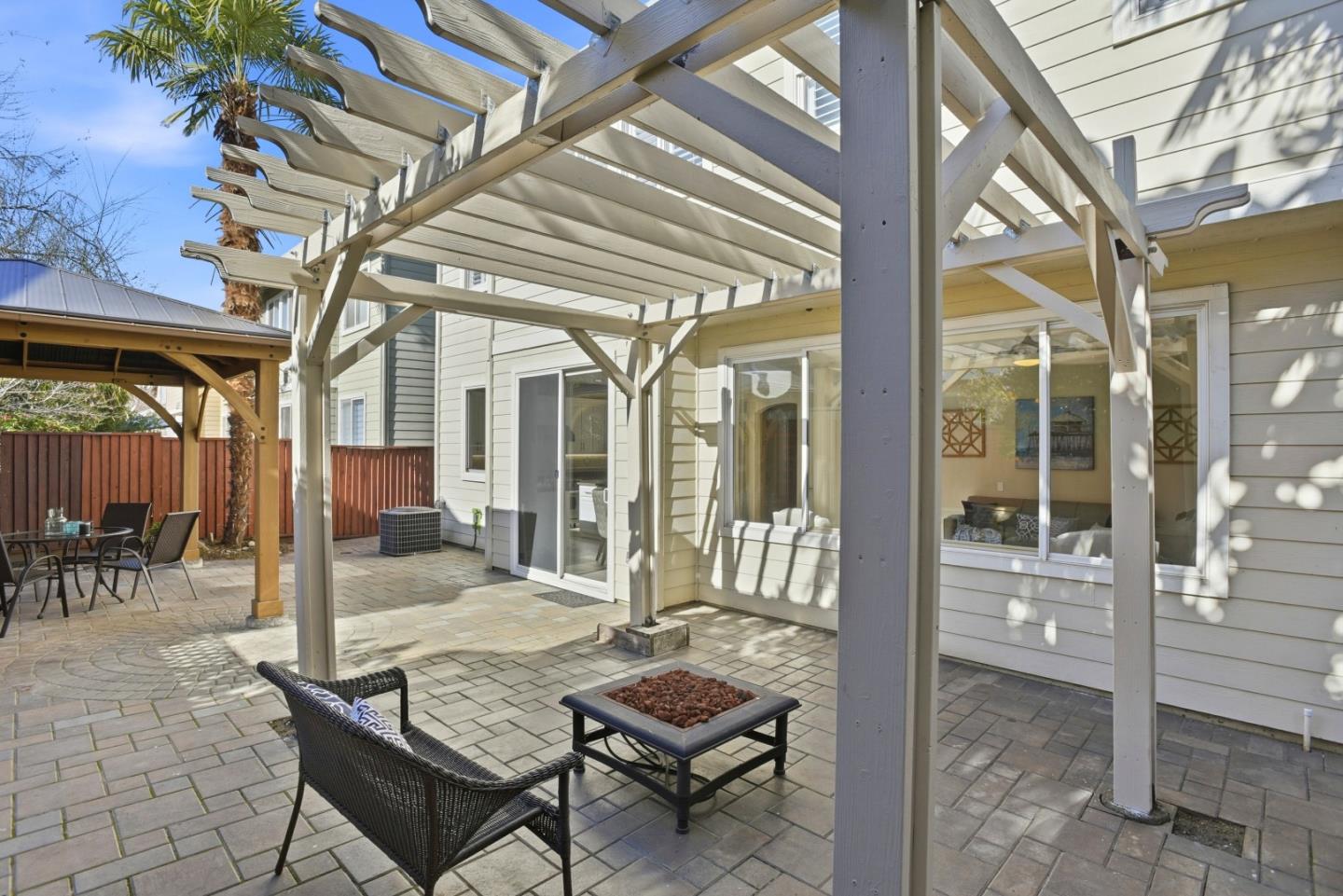 Detail Gallery Image 56 of 63 For 928 Wilks St, East Palo Alto,  CA 94303 - 4 Beds | 2/1 Baths