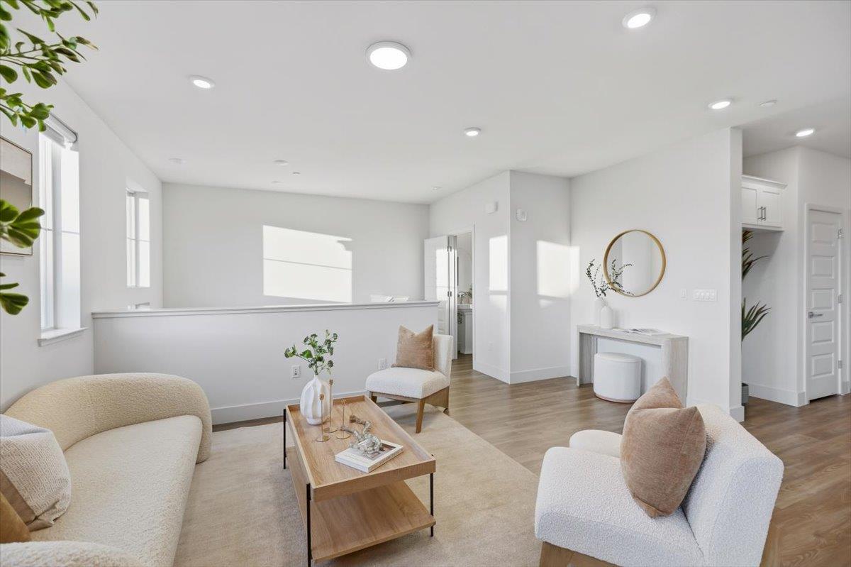 Detail Gallery Image 11 of 63 For 921 Magnolia Ter #7,  Sunnyvale,  CA 94086 - 2 Beds | 2/1 Baths