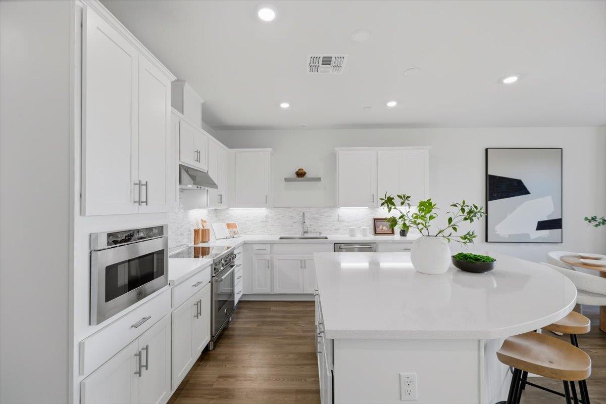 Detail Gallery Image 15 of 63 For 921 Magnolia Ter #7,  Sunnyvale,  CA 94086 - 2 Beds | 2/1 Baths