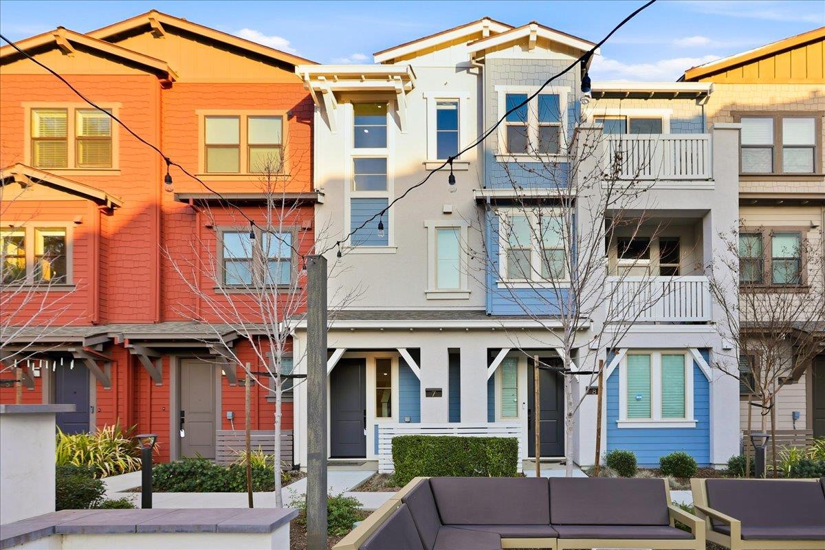 Detail Gallery Image 3 of 63 For 921 Magnolia Ter #7,  Sunnyvale,  CA 94086 - 2 Beds | 2/1 Baths