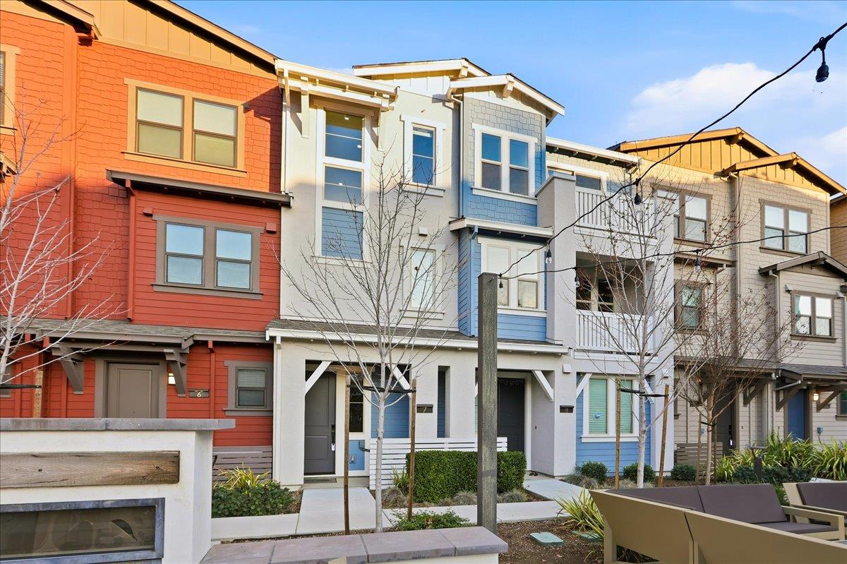 Detail Gallery Image 4 of 63 For 921 Magnolia Ter #7,  Sunnyvale,  CA 94086 - 2 Beds | 2/1 Baths