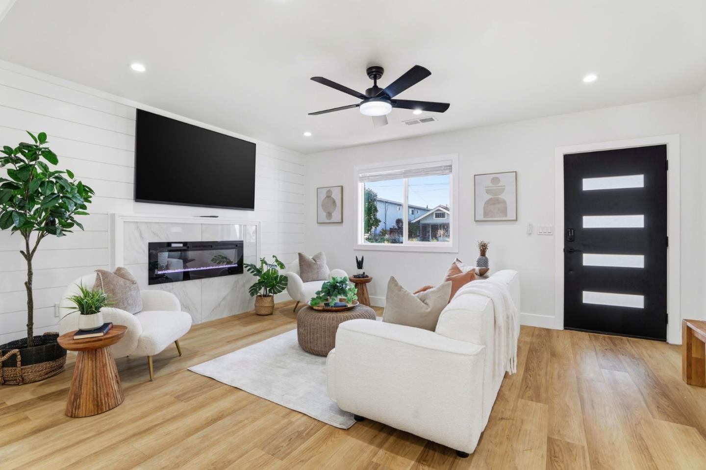 Detail Gallery Image 3 of 26 For 152 S Morrison Ave, San Jose,  CA 95126 - 3 Beds | 2 Baths