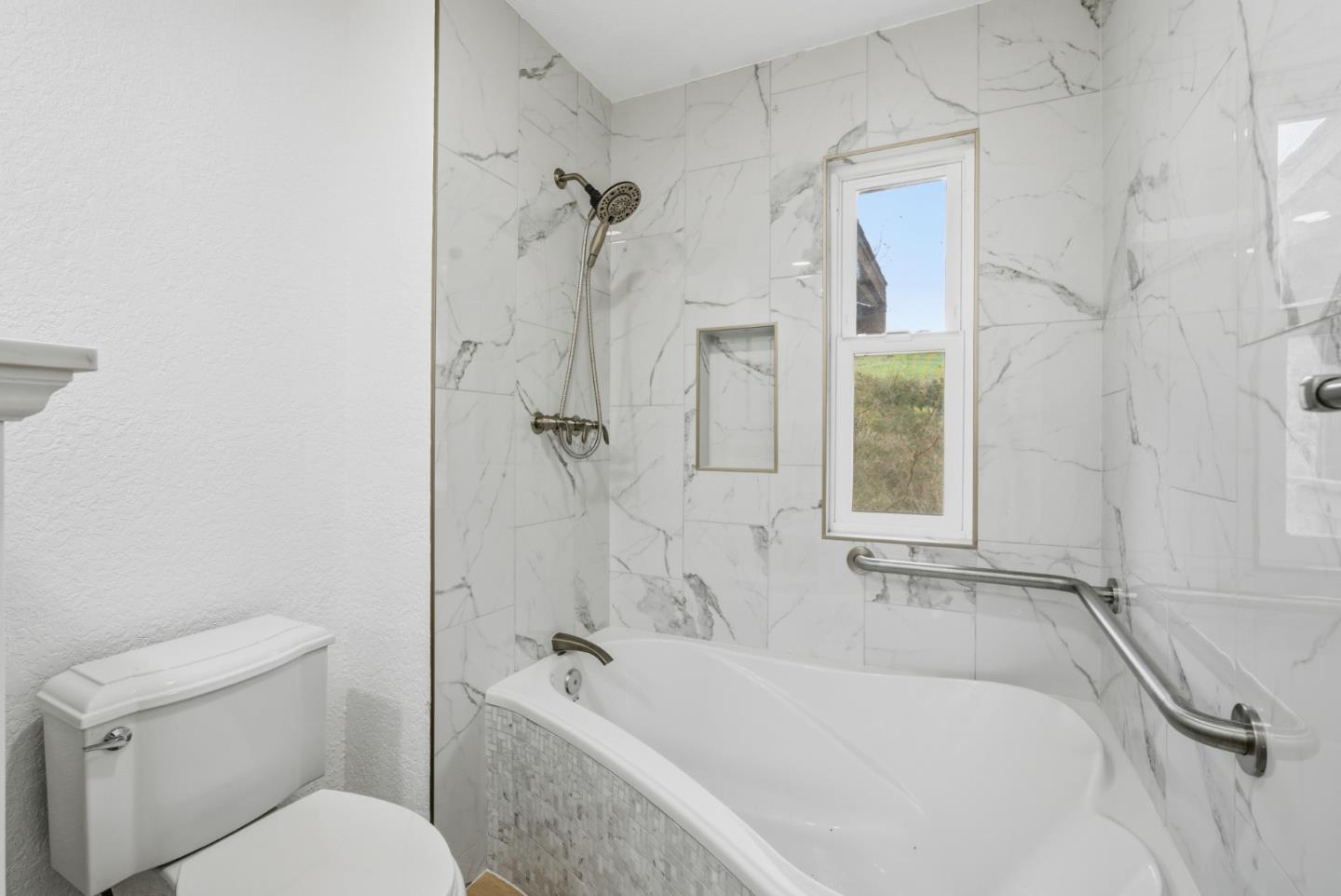 Detail Gallery Image 20 of 49 For 3230 Oak View Ln, Morgan Hill,  CA 95037 - 3 Beds | 2/1 Baths