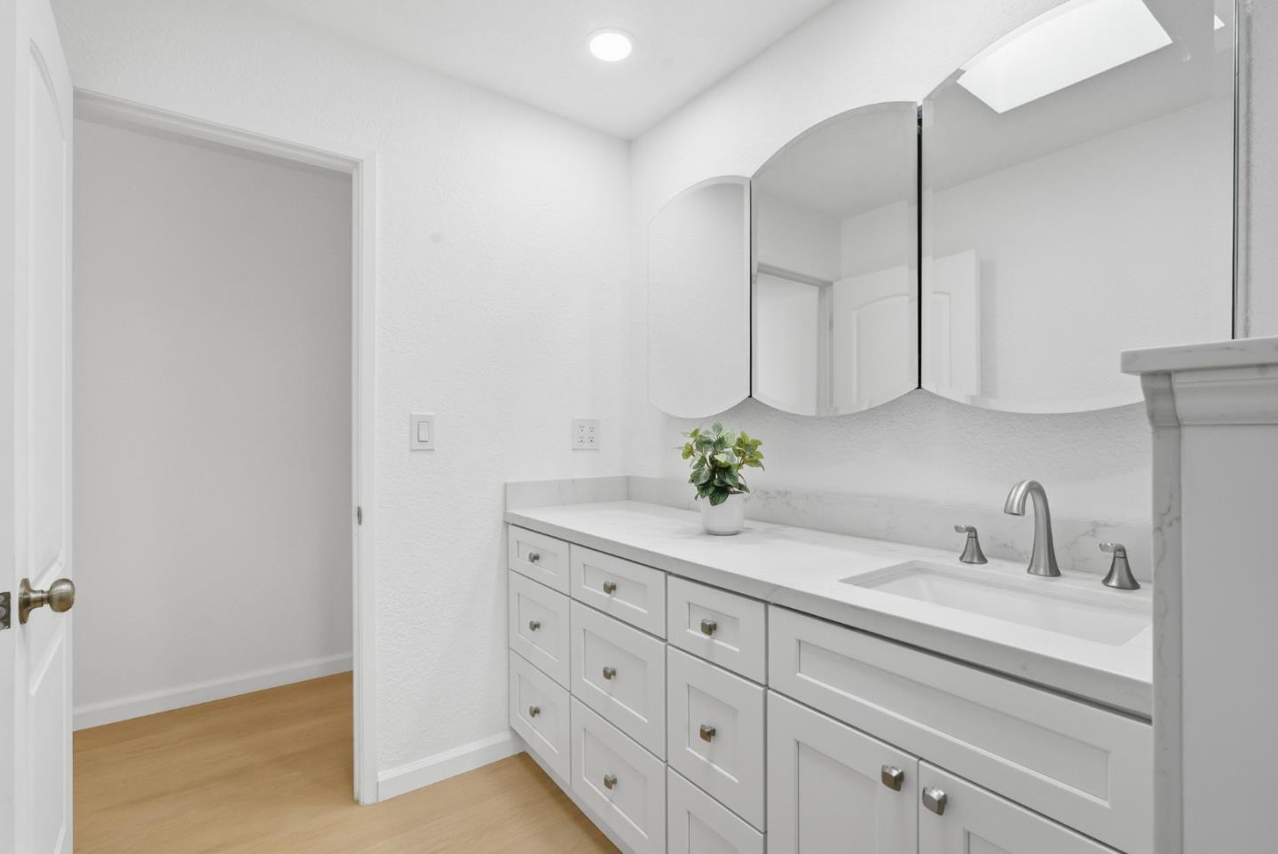 Detail Gallery Image 21 of 49 For 3230 Oak View Ln, Morgan Hill,  CA 95037 - 3 Beds | 2/1 Baths