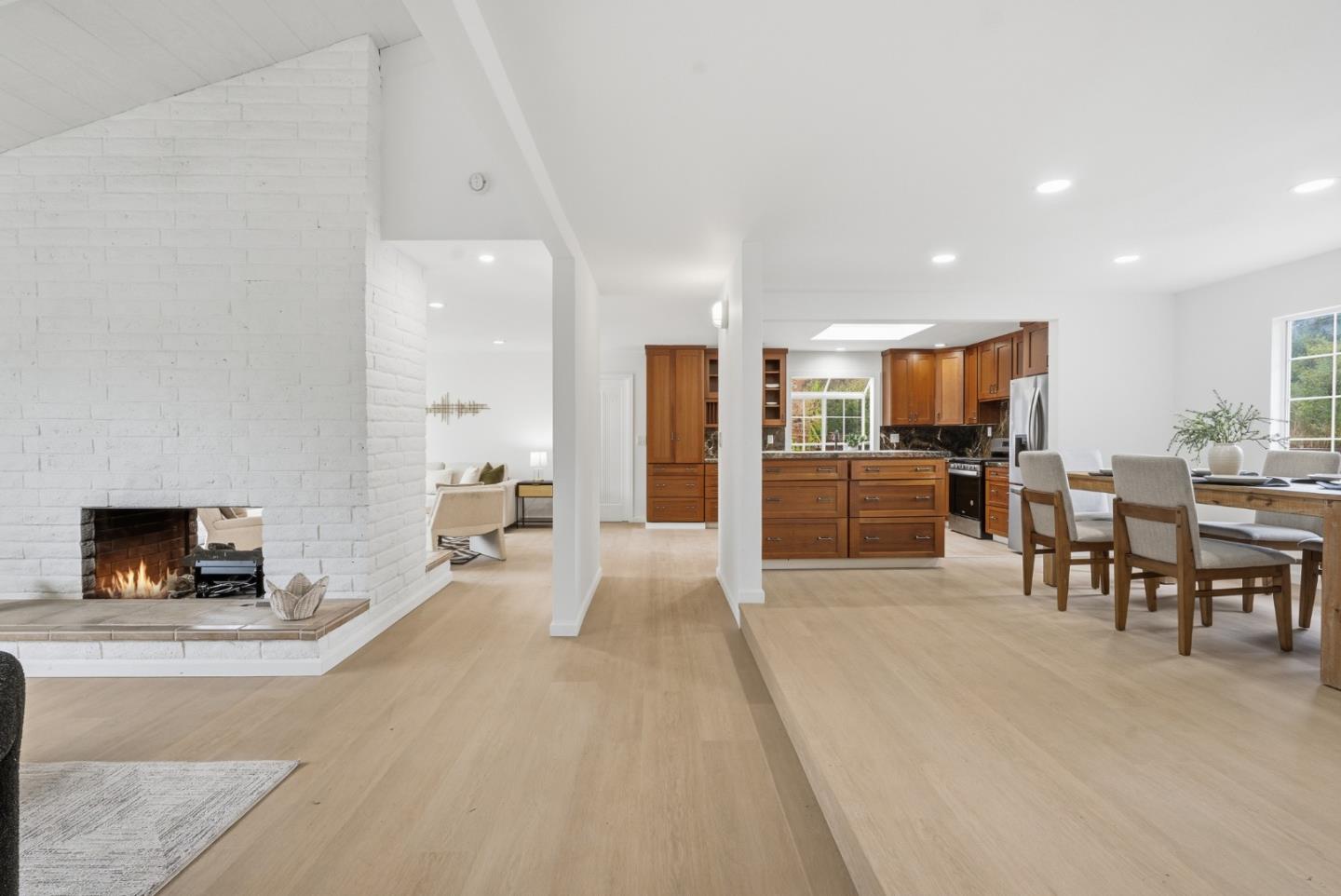 Detail Gallery Image 5 of 49 For 3230 Oak View Ln, Morgan Hill,  CA 95037 - 3 Beds | 2/1 Baths