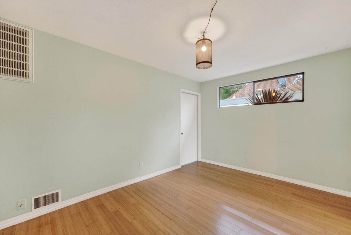 Detail Gallery Image 12 of 31 For 5484 Entrance Dr, Soquel,  CA 95073 - 4 Beds | 2 Baths