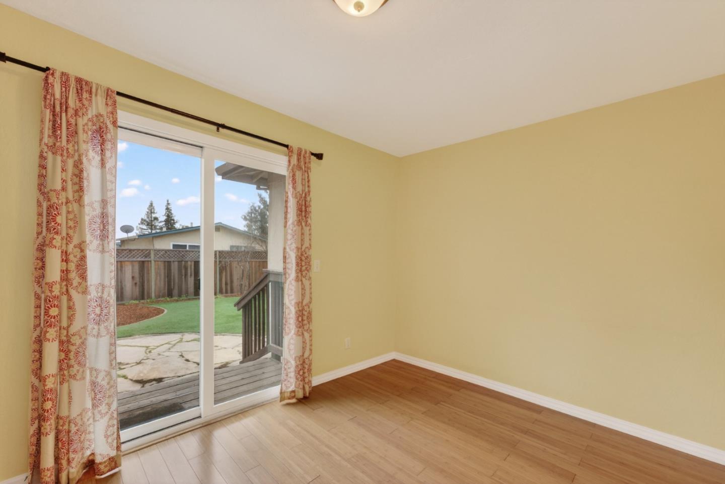 Detail Gallery Image 14 of 31 For 5484 Entrance Dr, Soquel,  CA 95073 - 4 Beds | 2 Baths