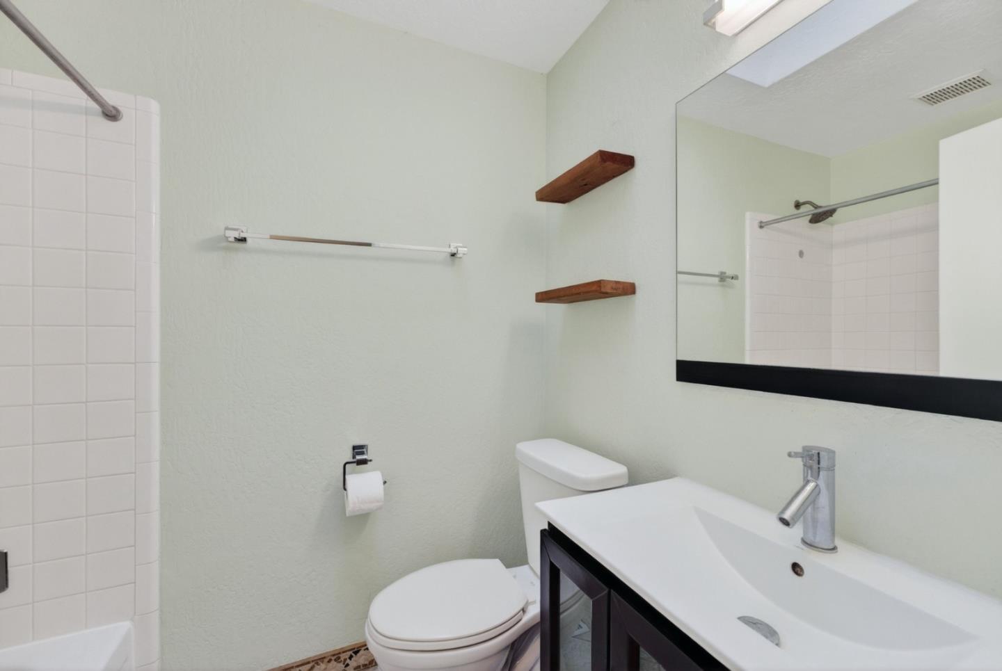 Detail Gallery Image 17 of 31 For 5484 Entrance Dr, Soquel,  CA 95073 - 4 Beds | 2 Baths