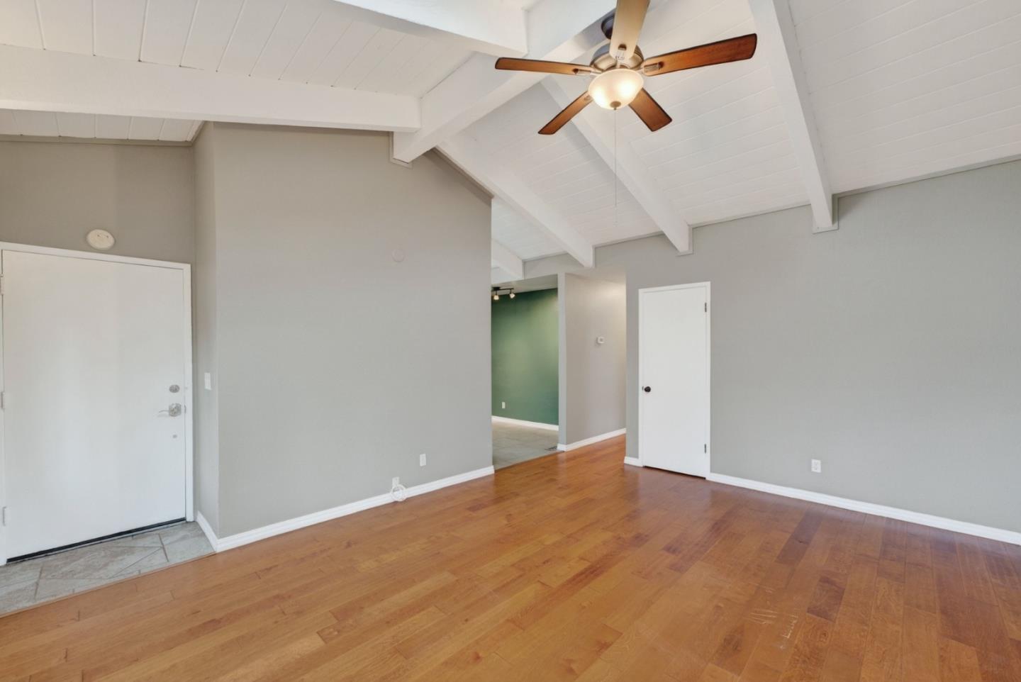 Detail Gallery Image 4 of 31 For 5484 Entrance Dr, Soquel,  CA 95073 - 4 Beds | 2 Baths