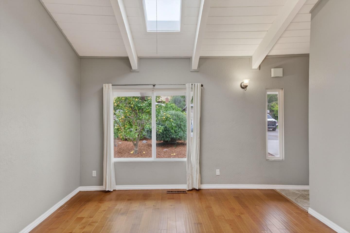 Detail Gallery Image 5 of 31 For 5484 Entrance Dr, Soquel,  CA 95073 - 4 Beds | 2 Baths