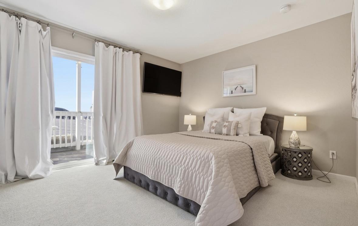 Detail Gallery Image 12 of 28 For 229 Rio Del Mar Blvd, Aptos,  CA 95003 - 4 Beds | 2 Baths