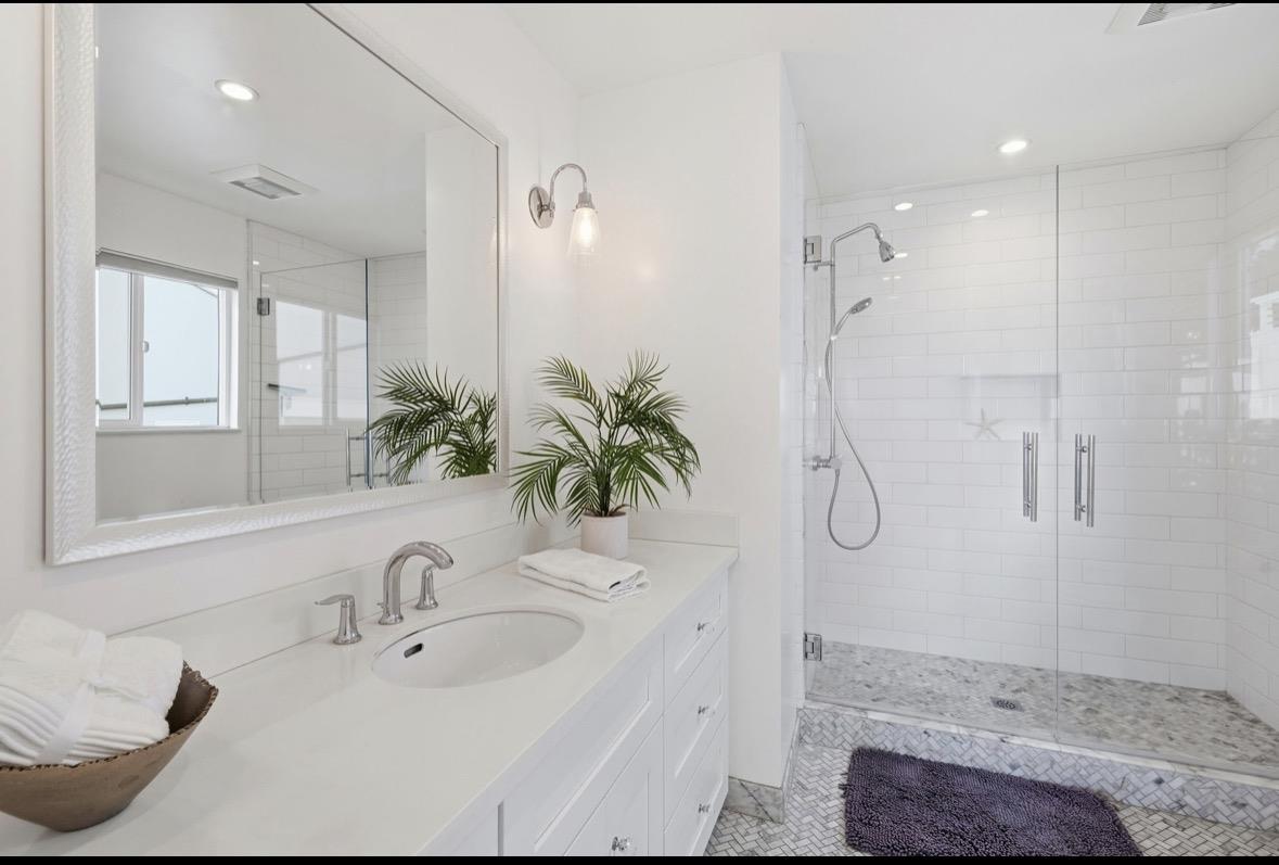 Detail Gallery Image 20 of 28 For 229 Rio Del Mar Blvd, Aptos,  CA 95003 - 4 Beds | 2 Baths