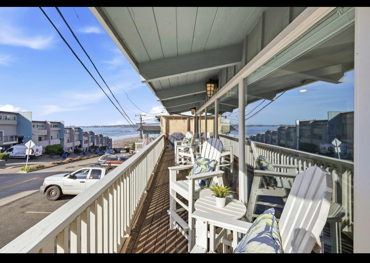 Detail Gallery Image 25 of 28 For 229 Rio Del Mar Blvd, Aptos,  CA 95003 - 4 Beds | 2 Baths