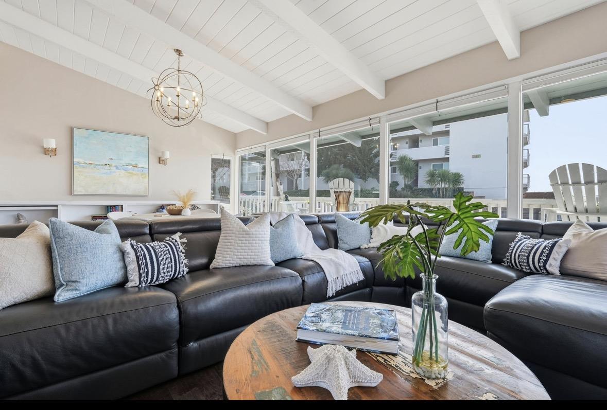 Detail Gallery Image 3 of 28 For 229 Rio Del Mar Blvd, Aptos,  CA 95003 - 4 Beds | 2 Baths