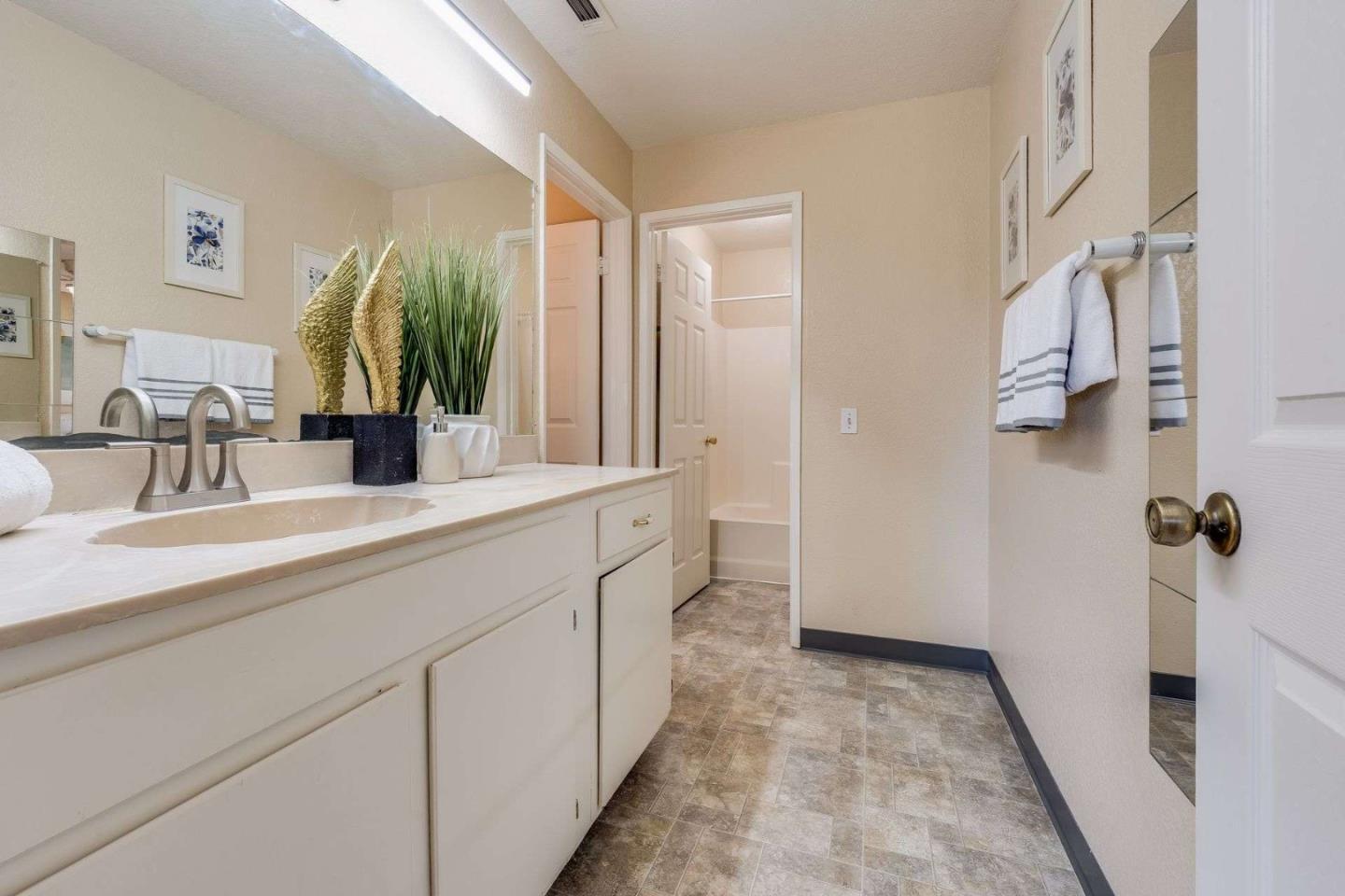 Detail Gallery Image 22 of 30 For 3696 Woodbine Way, Pleasanton,  CA 94588 - 2 Beds | 1/1 Baths