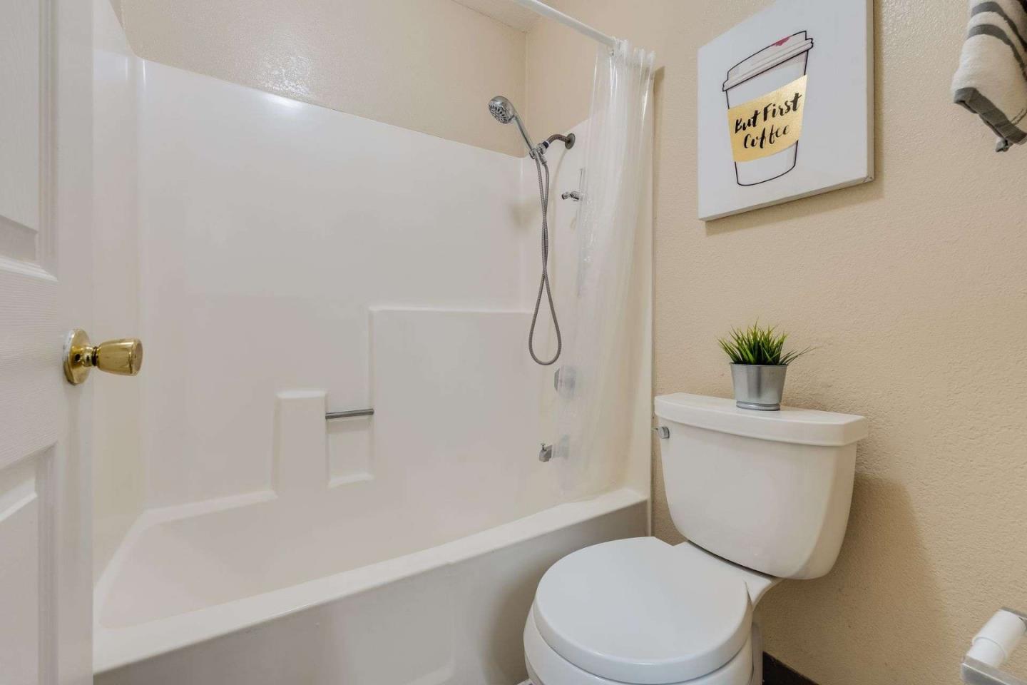 Detail Gallery Image 25 of 30 For 3696 Woodbine Way, Pleasanton,  CA 94588 - 2 Beds | 1/1 Baths