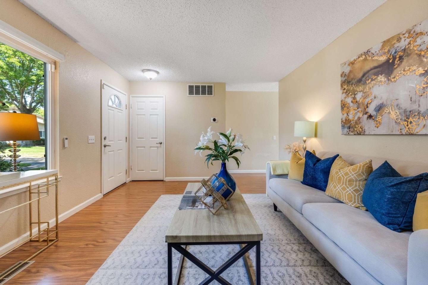 Detail Gallery Image 4 of 30 For 3696 Woodbine Way, Pleasanton,  CA 94588 - 2 Beds | 1/1 Baths