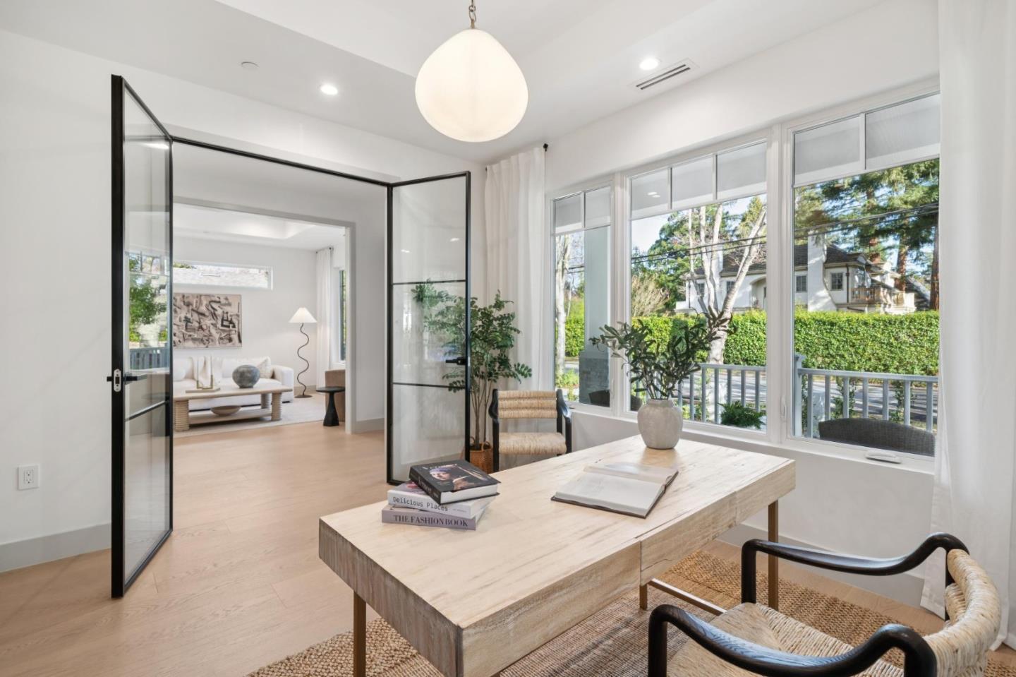 Detail Gallery Image 11 of 51 For 985 Lincoln Ave, Palo Alto,  CA 94301 - 5 Beds | 4/1 Baths