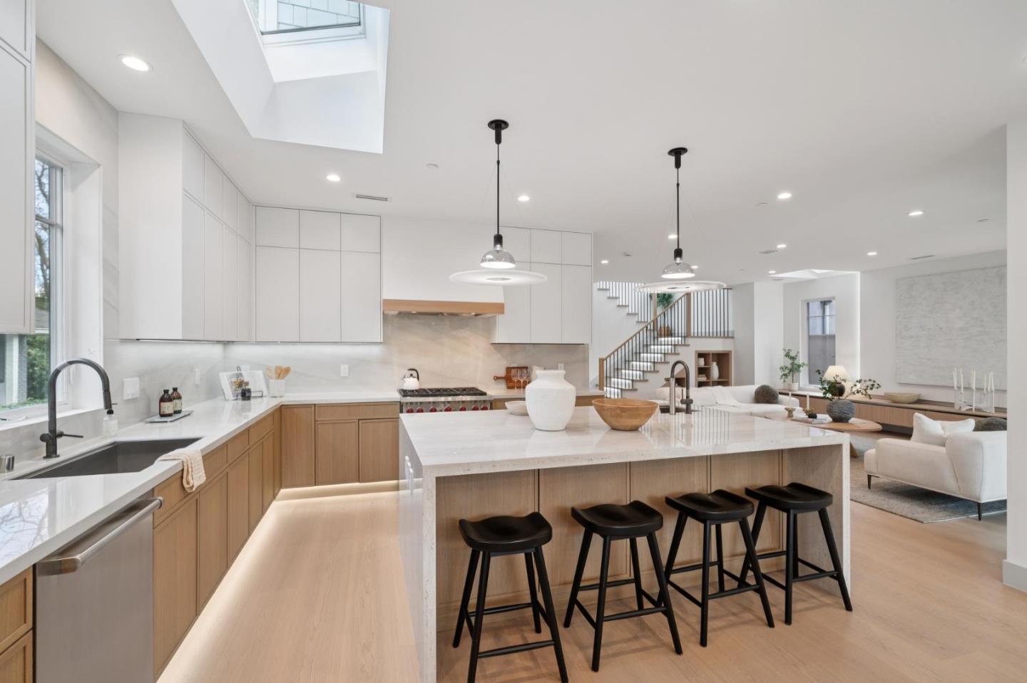 Detail Gallery Image 22 of 51 For 985 Lincoln Ave, Palo Alto,  CA 94301 - 5 Beds | 4/1 Baths