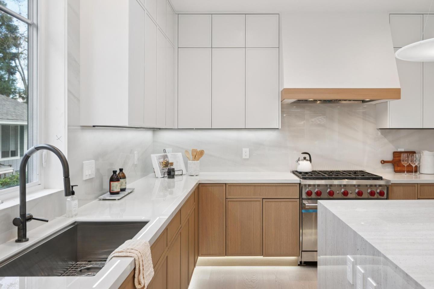 Detail Gallery Image 23 of 51 For 985 Lincoln Ave, Palo Alto,  CA 94301 - 5 Beds | 4/1 Baths