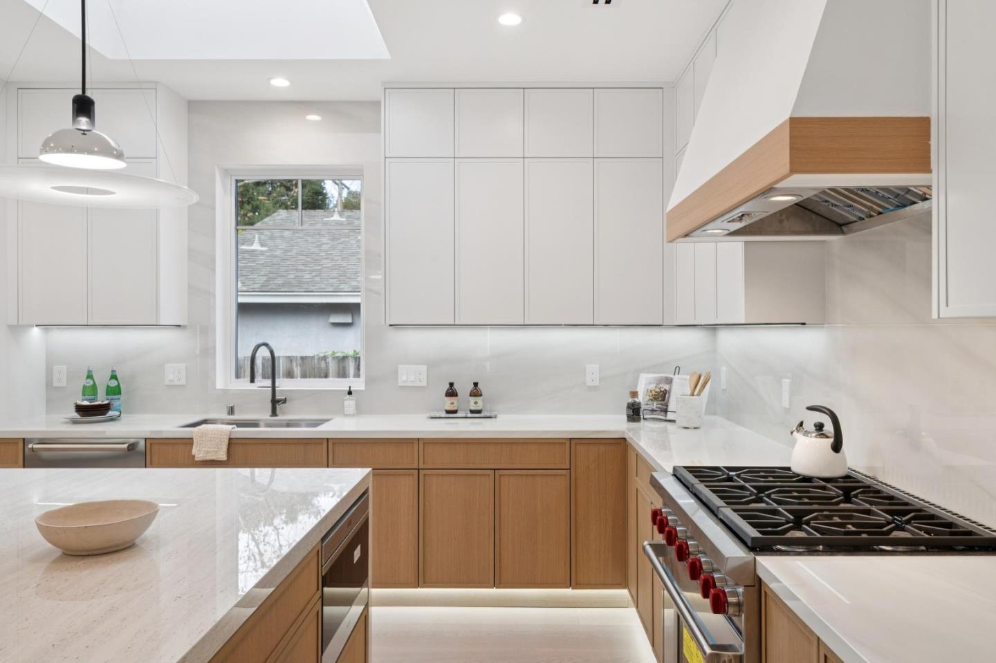 Detail Gallery Image 24 of 51 For 985 Lincoln Ave, Palo Alto,  CA 94301 - 5 Beds | 4/1 Baths