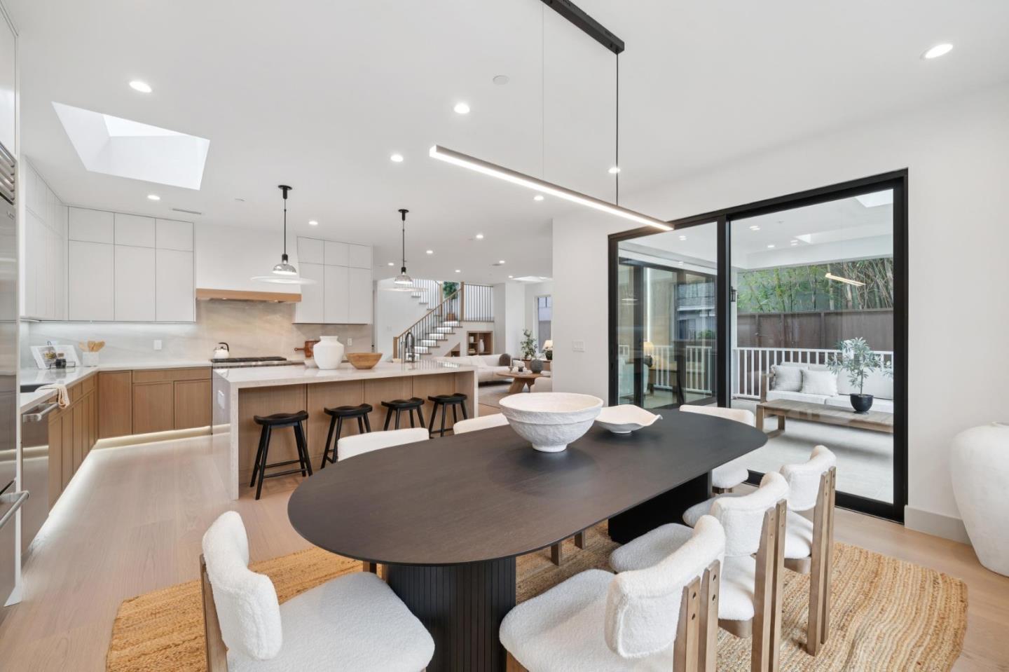 Detail Gallery Image 28 of 51 For 985 Lincoln Ave, Palo Alto,  CA 94301 - 5 Beds | 4/1 Baths