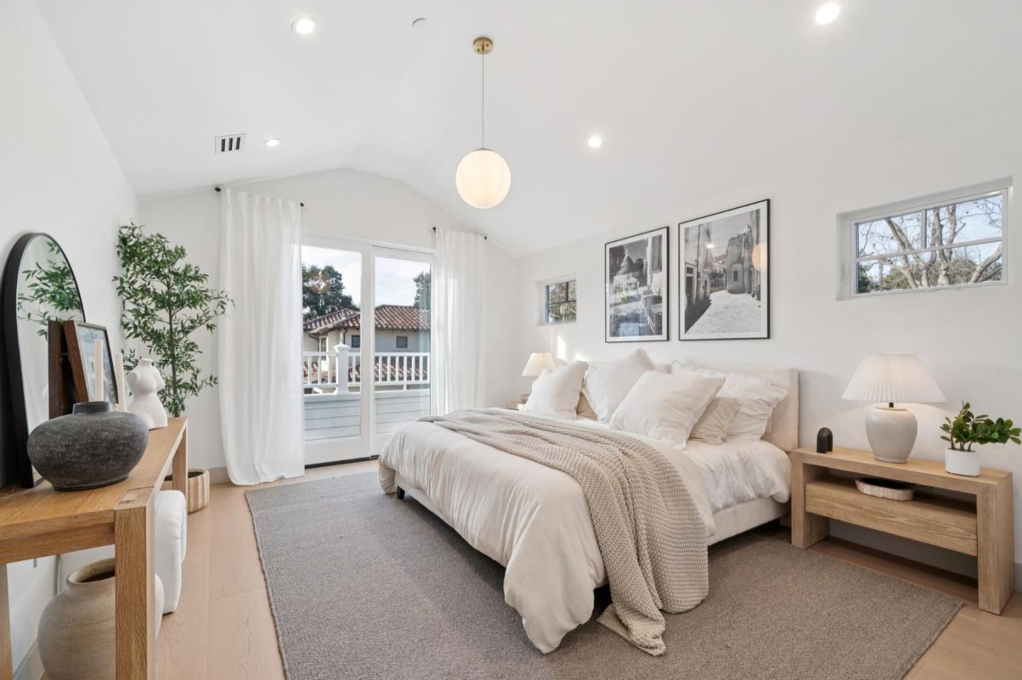 Detail Gallery Image 31 of 51 For 985 Lincoln Ave, Palo Alto,  CA 94301 - 5 Beds | 4/1 Baths