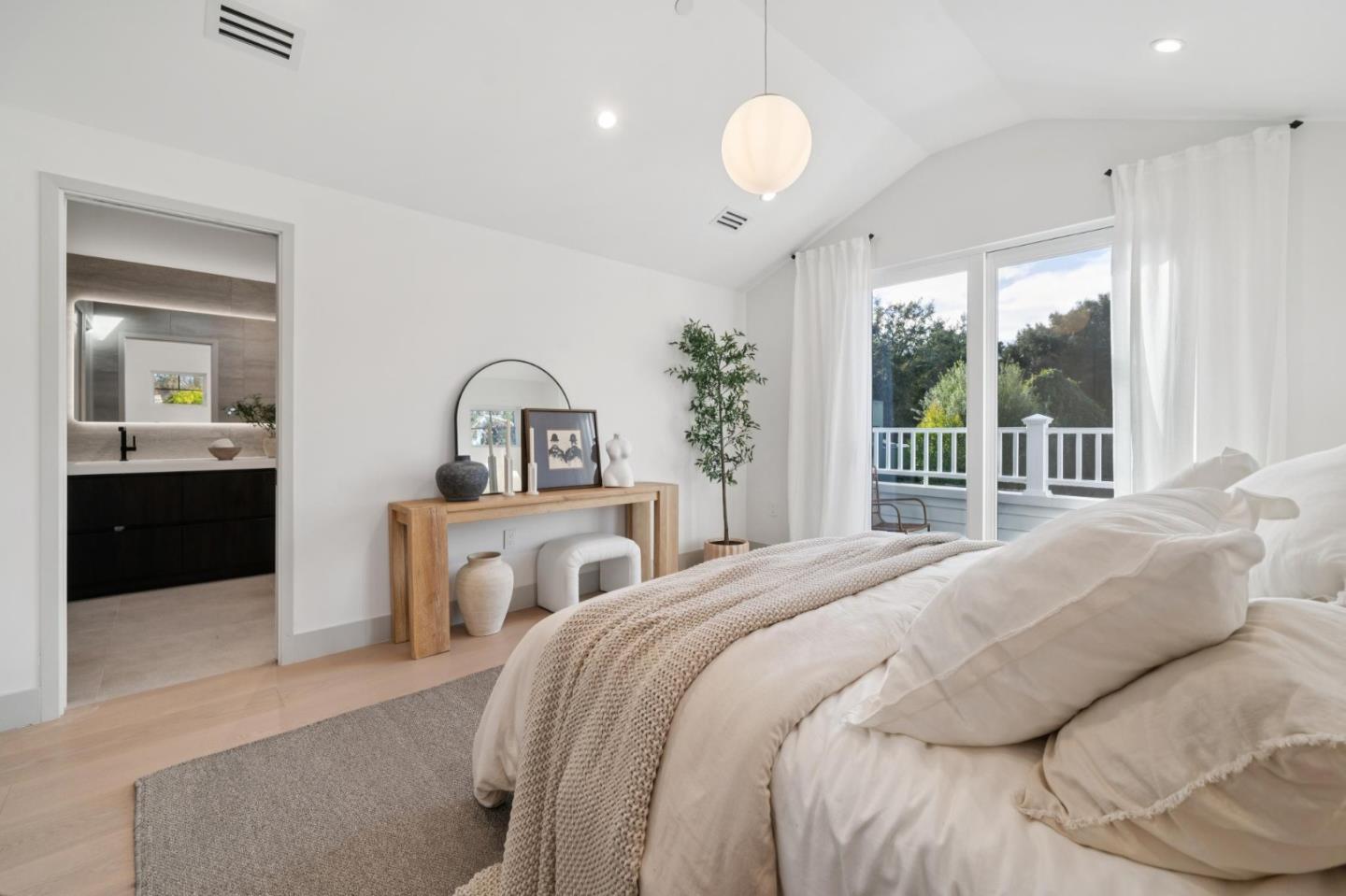 Detail Gallery Image 32 of 51 For 985 Lincoln Ave, Palo Alto,  CA 94301 - 5 Beds | 4/1 Baths