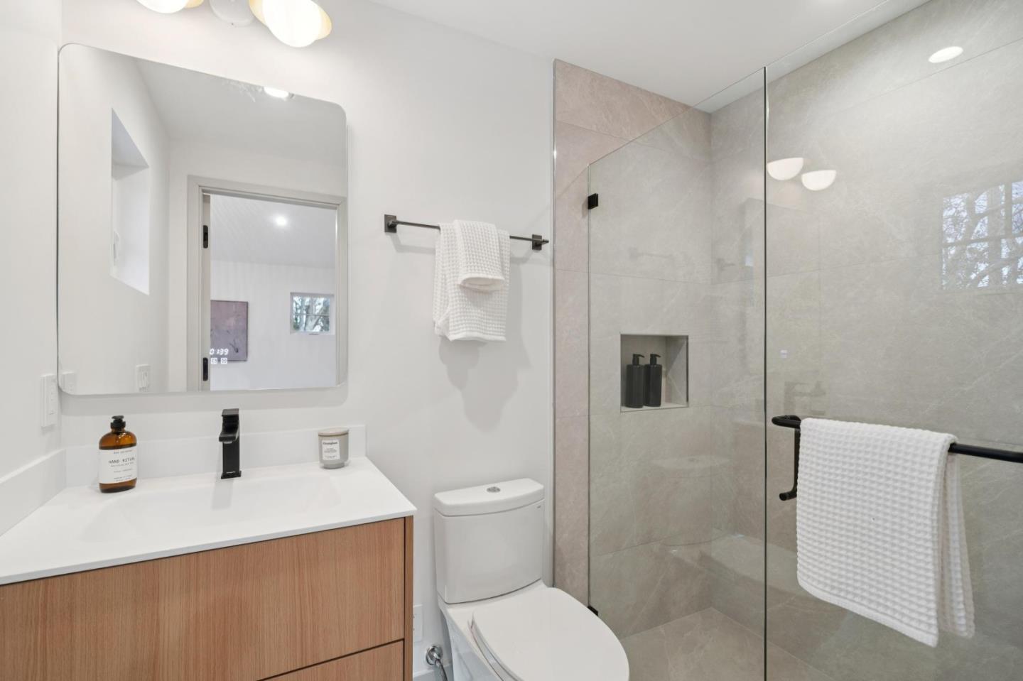 Detail Gallery Image 42 of 51 For 985 Lincoln Ave, Palo Alto,  CA 94301 - 5 Beds | 4/1 Baths