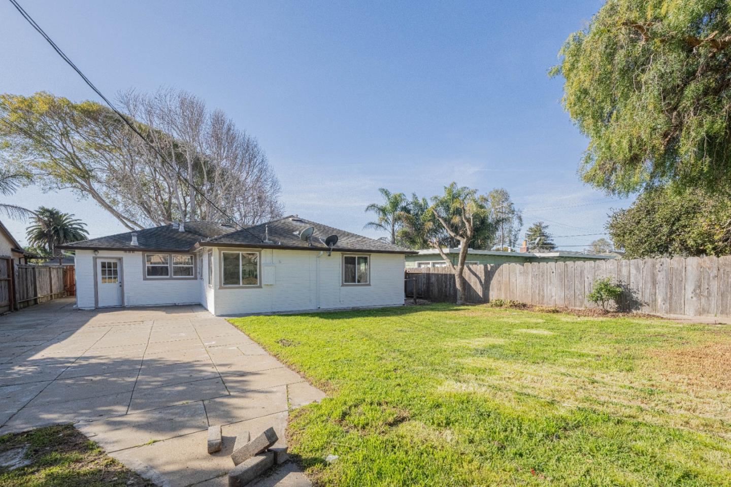 Detail Gallery Image 33 of 35 For 323 Chaparral St, Salinas,  CA 93906 - 3 Beds | 1 Baths