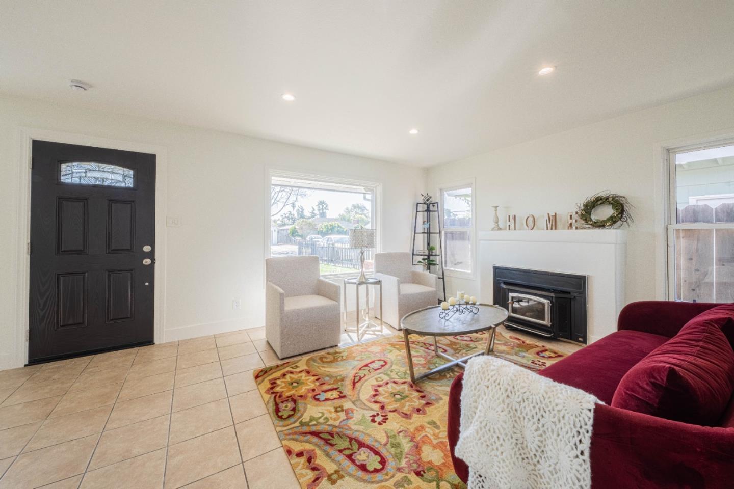 Detail Gallery Image 7 of 35 For 323 Chaparral St, Salinas,  CA 93906 - 3 Beds | 1 Baths