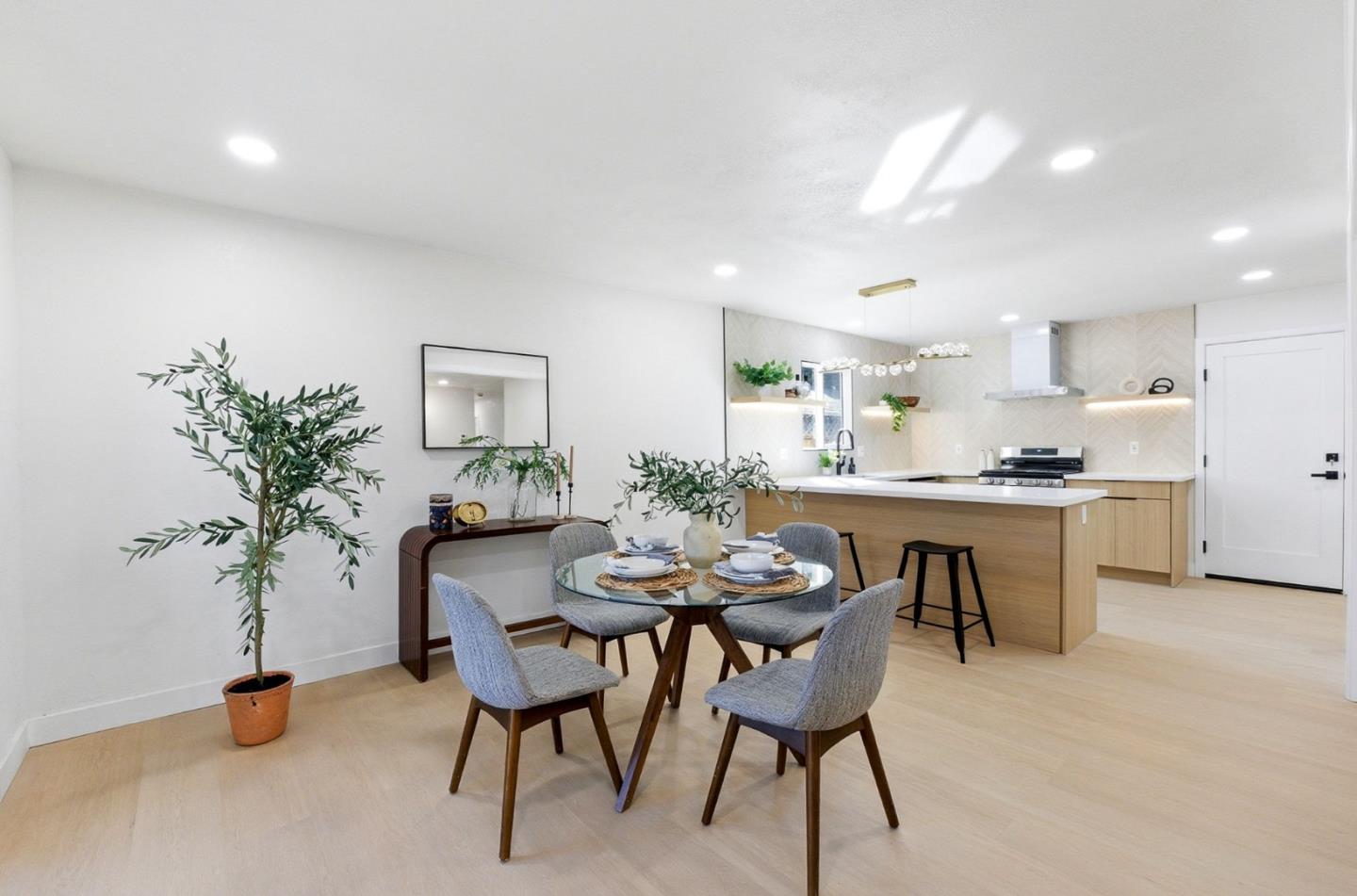 Detail Gallery Image 10 of 29 For 35172 Lancero St, Fremont,  CA 94536 - 4 Beds | 2 Baths