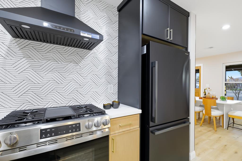 Detail Gallery Image 16 of 53 For 963 Chynoweth Ave, San Jose,  CA 95136 - 4 Beds | 2 Baths