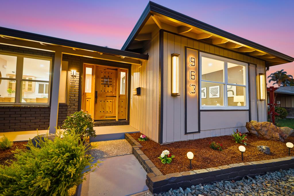 Detail Gallery Image 4 of 53 For 963 Chynoweth Ave, San Jose,  CA 95136 - 4 Beds | 2 Baths