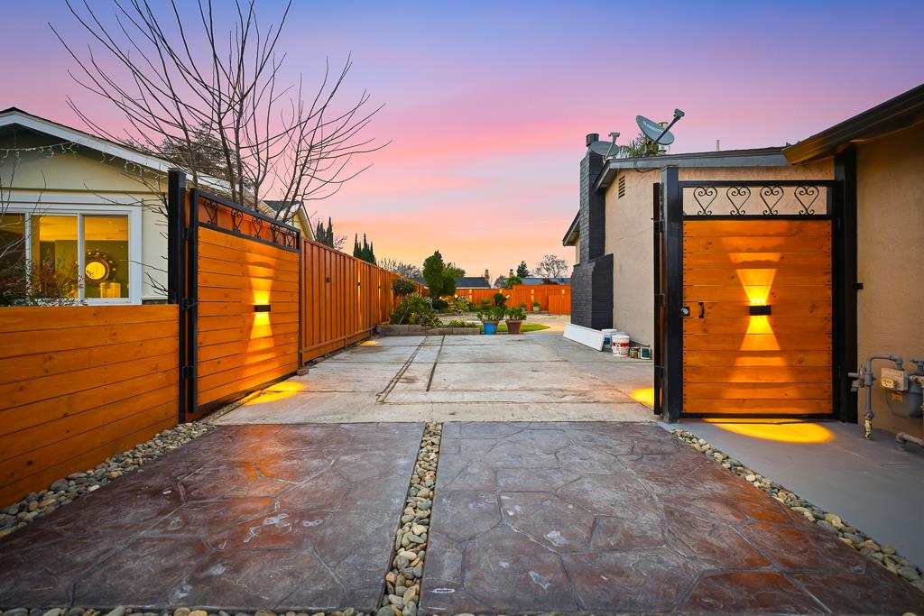 Detail Gallery Image 46 of 53 For 963 Chynoweth Ave, San Jose,  CA 95136 - 4 Beds | 2 Baths