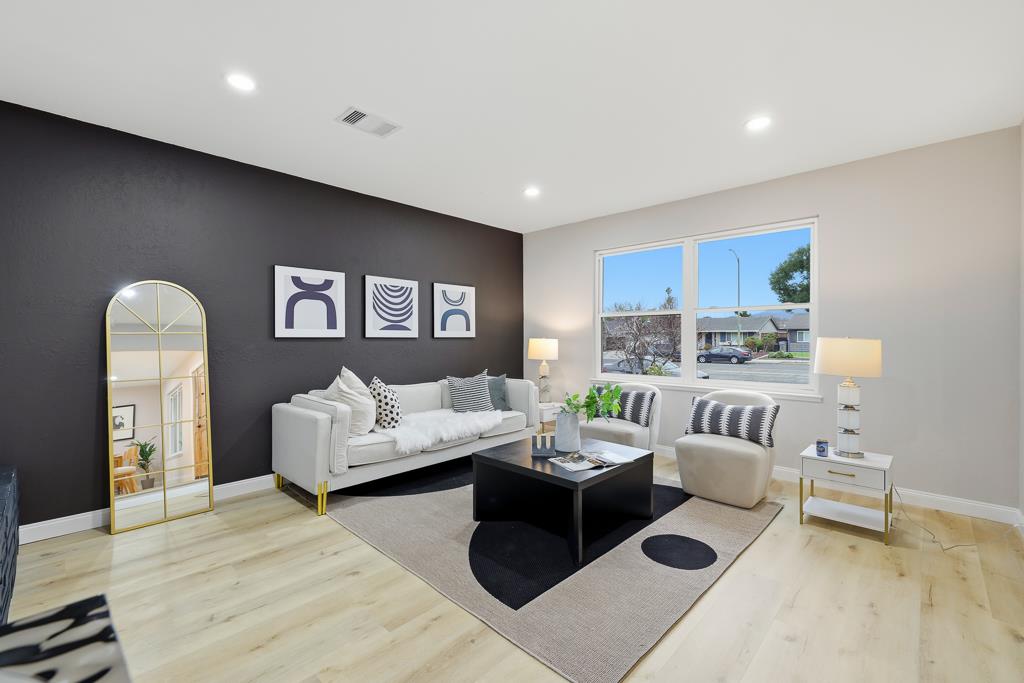 Detail Gallery Image 8 of 53 For 963 Chynoweth Ave, San Jose,  CA 95136 - 4 Beds | 2 Baths