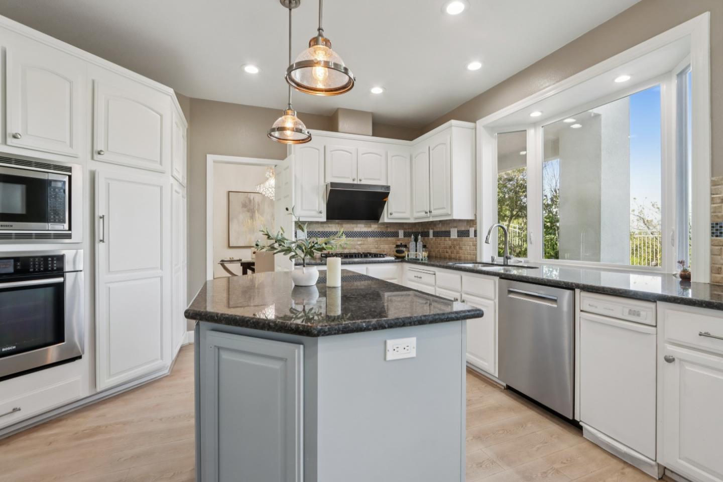 Detail Gallery Image 23 of 65 For 5707 Capilano Dr, San Jose,  CA 95138 - 5 Beds | 4/1 Baths