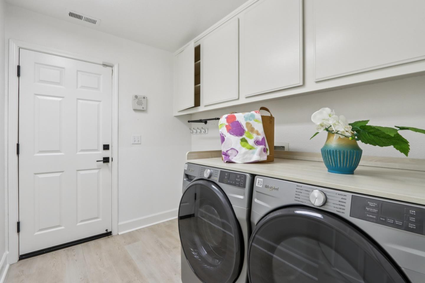 Detail Gallery Image 32 of 65 For 5707 Capilano Dr, San Jose,  CA 95138 - 5 Beds | 4/1 Baths