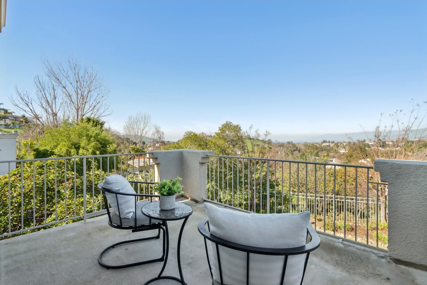 Detail Gallery Image 39 of 65 For 5707 Capilano Dr, San Jose,  CA 95138 - 5 Beds | 4/1 Baths