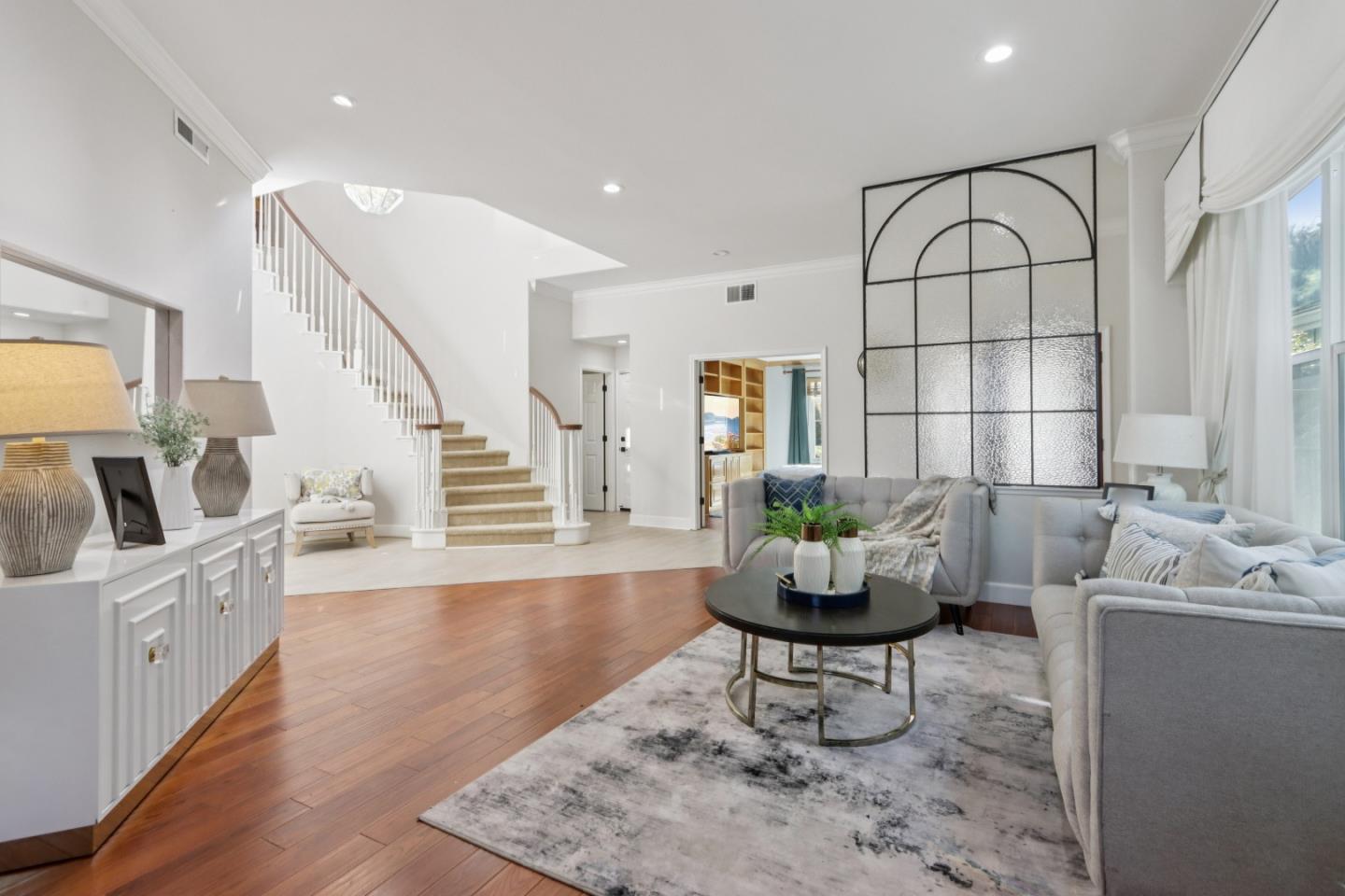 Detail Gallery Image 9 of 65 For 5707 Capilano Dr, San Jose,  CA 95138 - 5 Beds | 4/1 Baths