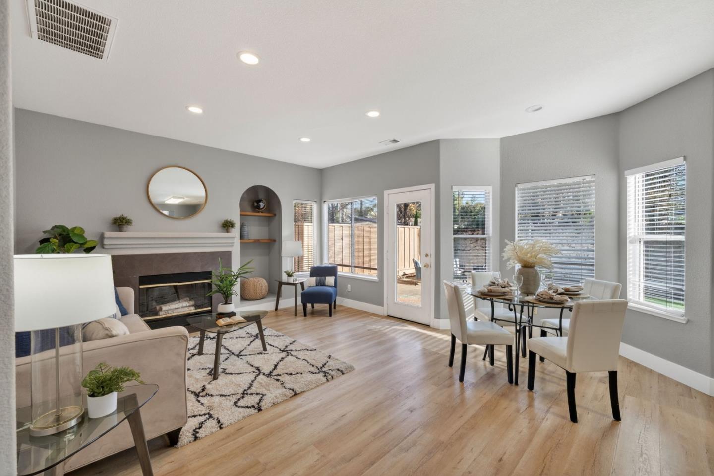 Detail Gallery Image 9 of 32 For 24988 Plum Tree St, Hayward,  CA 94544 - 3 Beds | 2/1 Baths