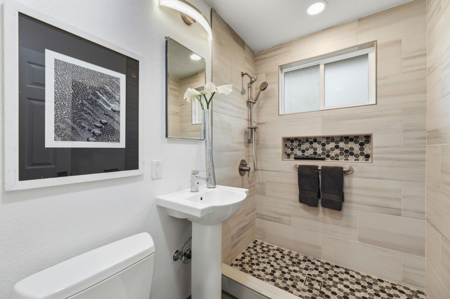 Detail Gallery Image 28 of 36 For 3330 Stockton Pl, Palo Alto,  CA 94303 - 4 Beds | 2 Baths