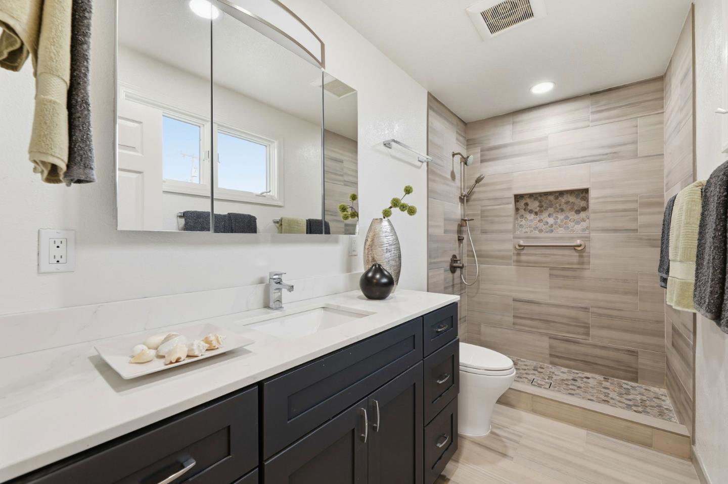 Detail Gallery Image 29 of 36 For 3330 Stockton Pl, Palo Alto,  CA 94303 - 4 Beds | 2 Baths