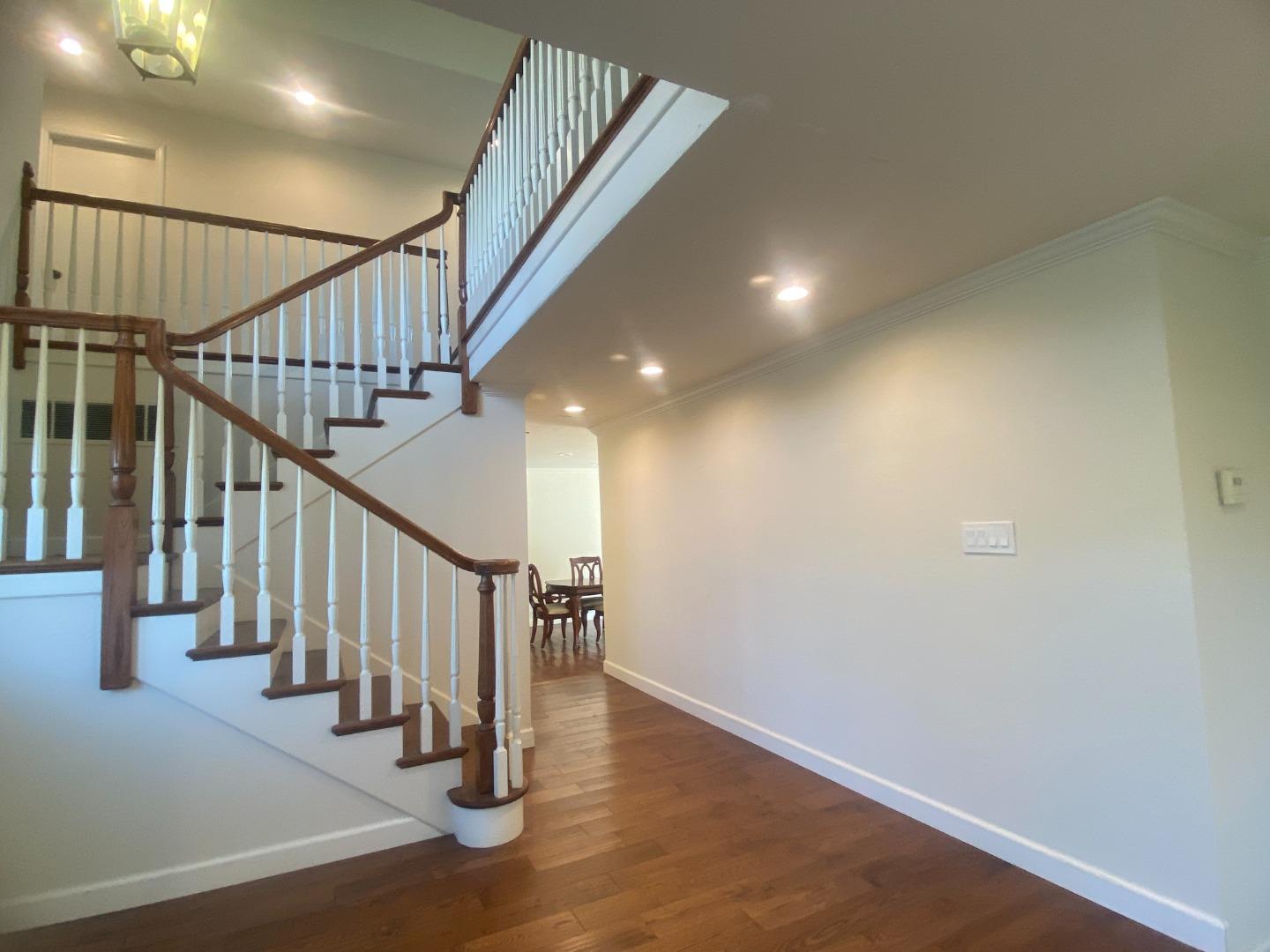 Detail Gallery Image 15 of 31 For 852 Arcturus Cir, Foster City,  CA 94404 - 5 Beds | 2/1 Baths