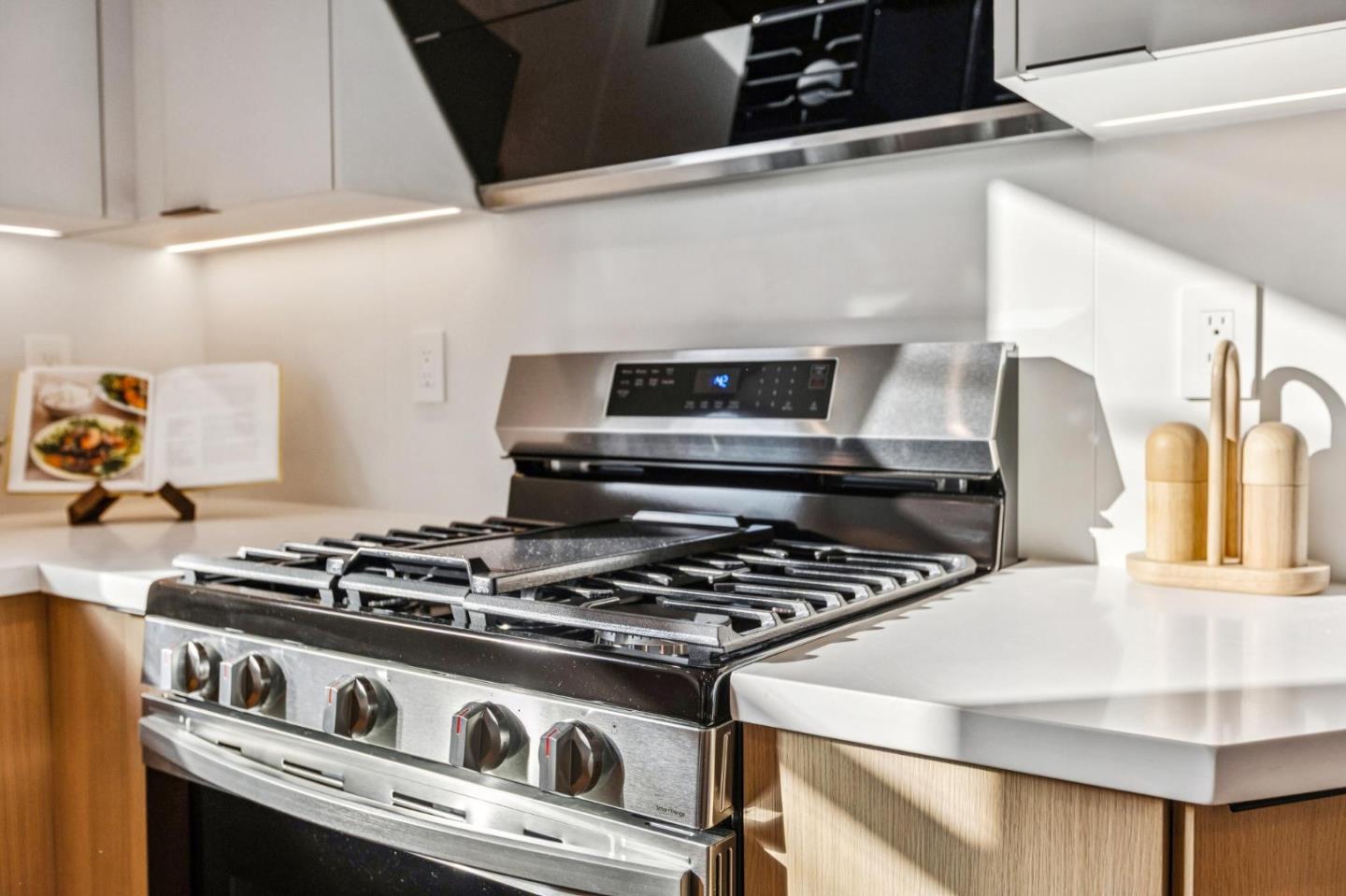 Detail Gallery Image 54 of 116 For 750 Beechwood Dr, Daly City,  CA 94015 - 4 Beds | 2 Baths