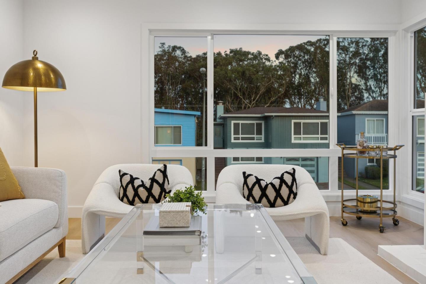 Detail Gallery Image 8 of 116 For 750 Beechwood Dr, Daly City,  CA 94015 - 4 Beds | 2 Baths